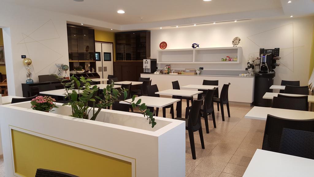 Boario Terme Hotel San Marco Bb מראה חיצוני תמונה